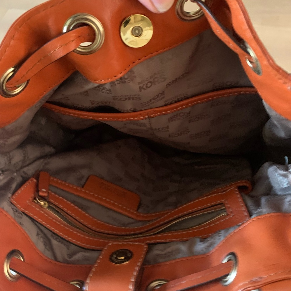 Michael Kors Orange Shoulder Bag with Metallic Accents - Picture 3 of 4